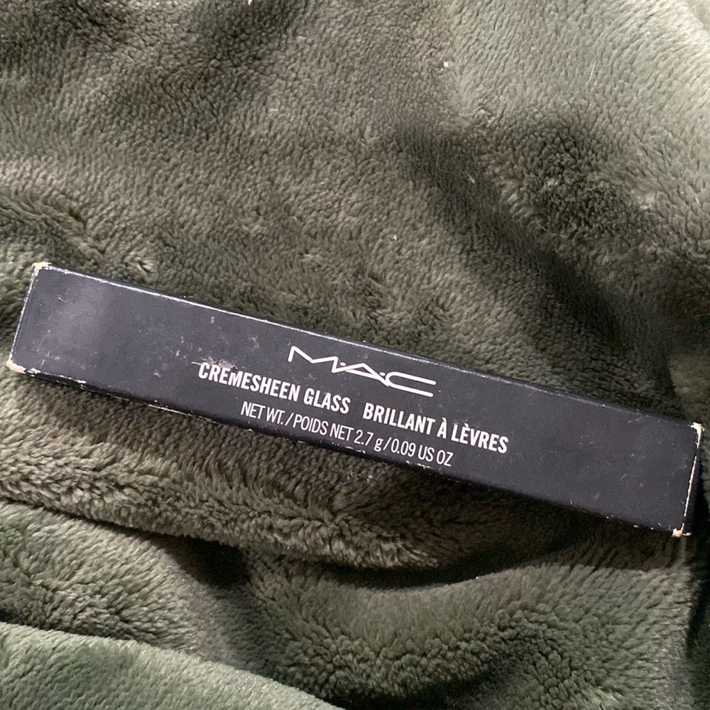 MAC Cosmetics Cremesheen Glass BRAND NEW in shade: DEELIGHT.